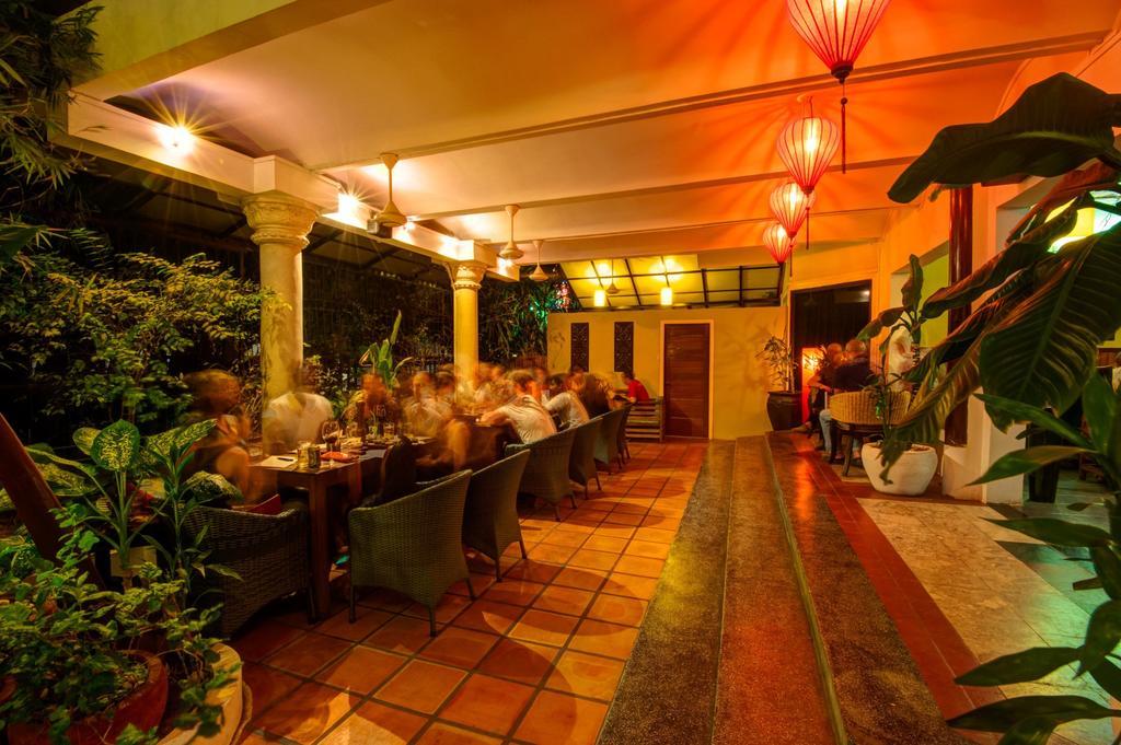 The Willow Boutique Hotel Phnom Penh Exterior photo