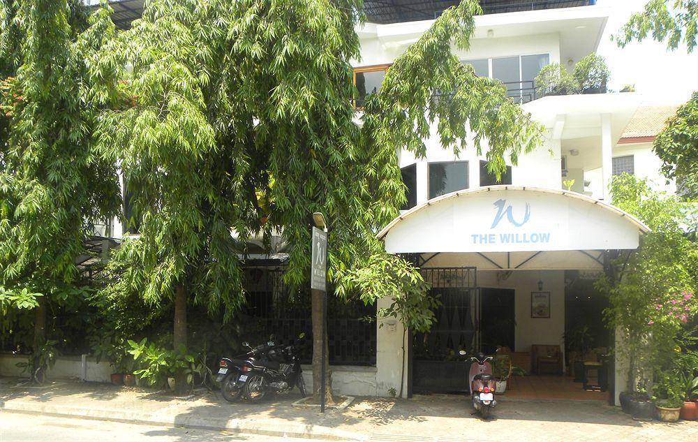 The Willow Boutique Hotel Phnom Penh Exterior photo
