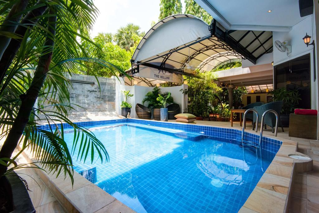 The Willow Boutique Hotel Phnom Penh Exterior photo