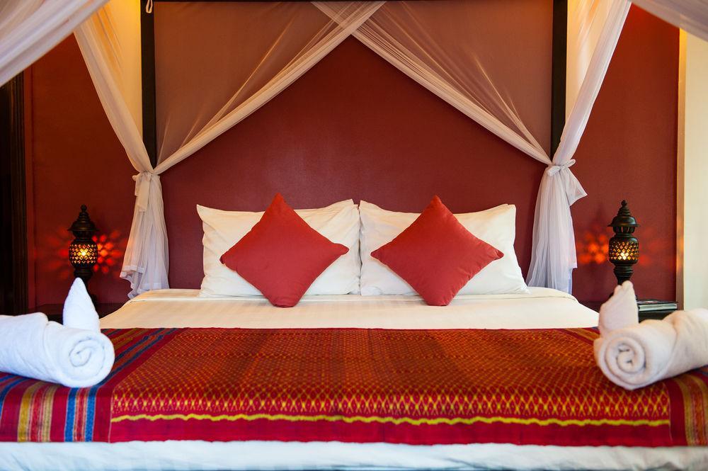 The Willow Boutique Hotel Phnom Penh Exterior photo