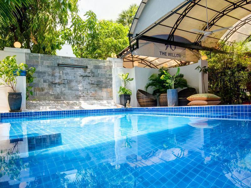 The Willow Boutique Hotel Phnom Penh Exterior photo